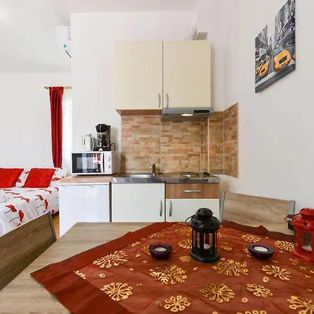 Romantica In Mit Gemeinsamem Pool Apartment *